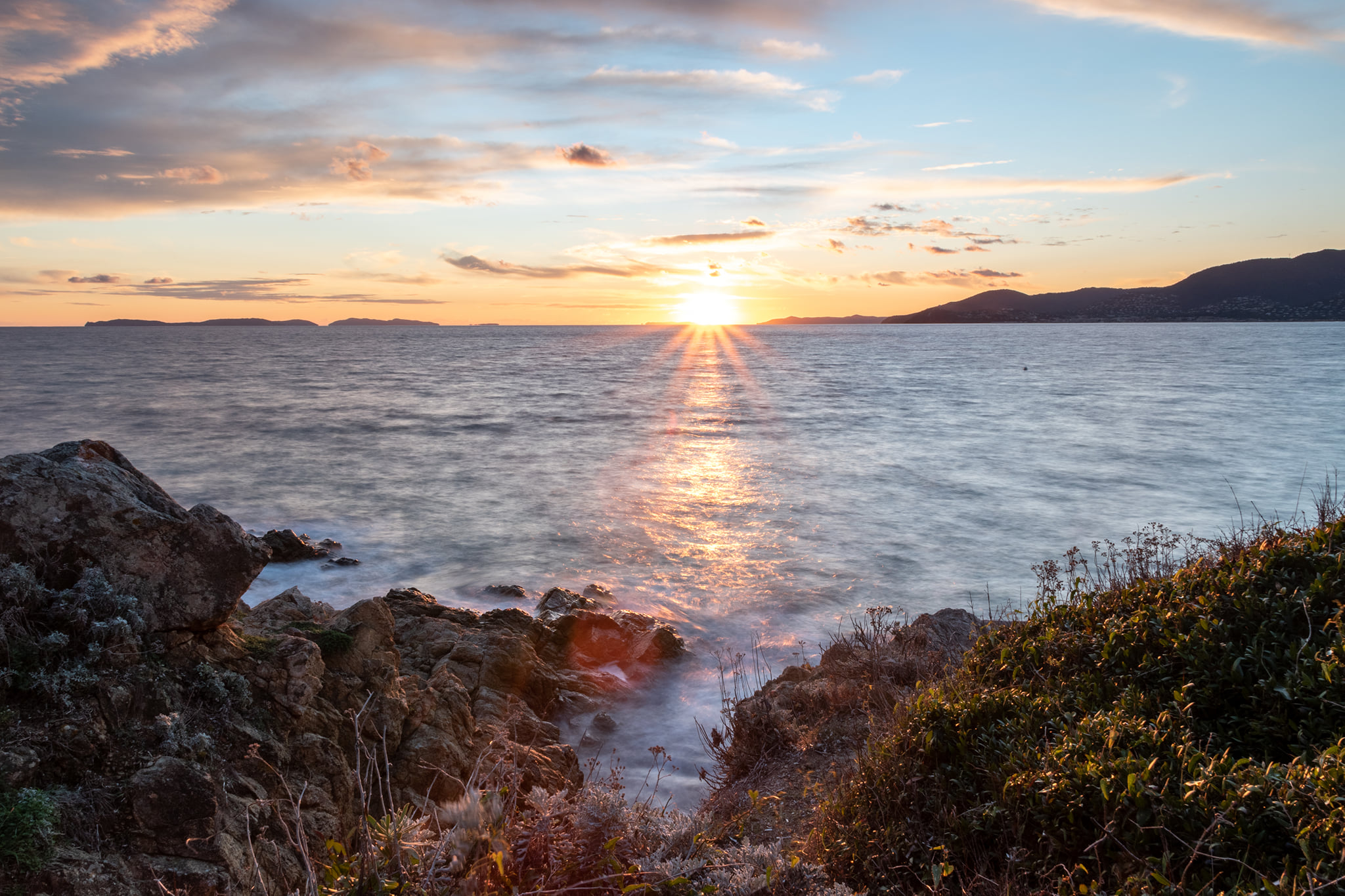 Les Plus Beaux Levers Et Couchers De Soleil Dans Le Golfe Golfe De Saint Tropez Tourisme