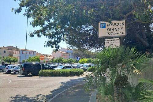 Parking place Mendès France_Cogolin