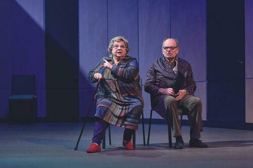 Théâtre : Dans le couloir_Sainte-Maxime