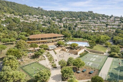 Vacances à la Croix-Valmer en camping 4* Versants