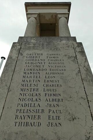 Monument aux morts de Gassin au cimetière de Gassin - https://gassin.eu