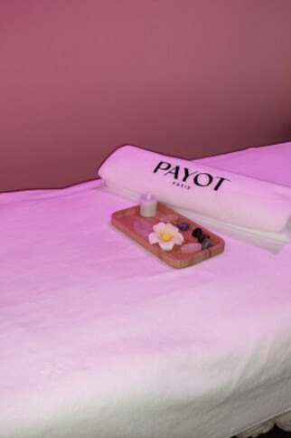 Body stretching + Payot body care