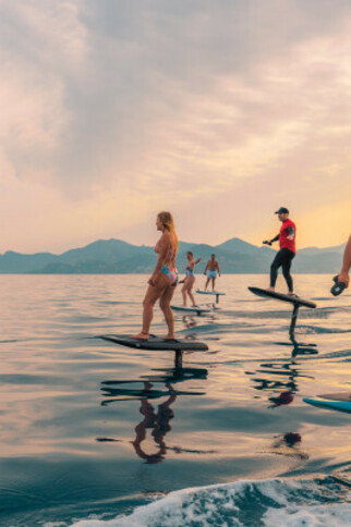 Electric surf discovery lesson Saint Tropez Bay