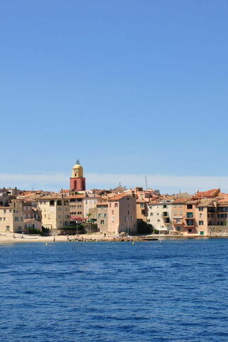 Vue de Saint-Tropez depuis la mer