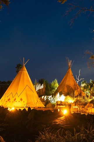 Tipis vue nocturne