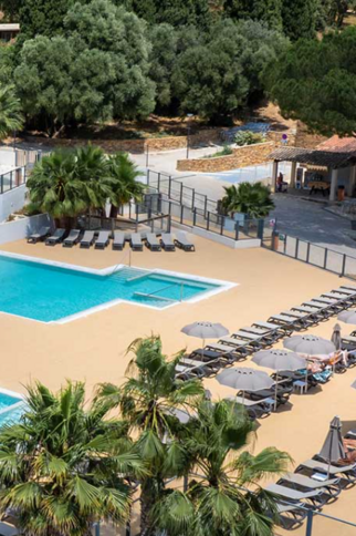 Pack WEEK-END EVJF avec Jacuzzi en 4*