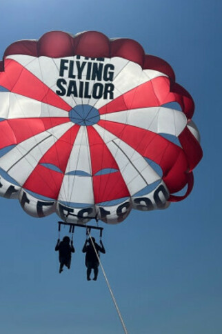 Parachute ascensionnel dans le Golfe de Saint Tropez