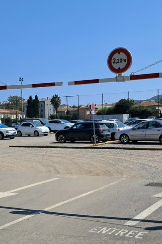 Parking du stade_Cogolin