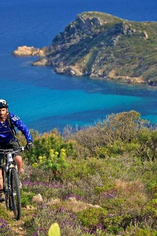 Randonnée guidée en VTT à Ramatuelle