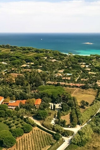 Vue aérienne mer et Village Vacances