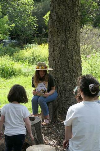 Sous l’arbre aux histoires_Rayol-Canadel sur Mer