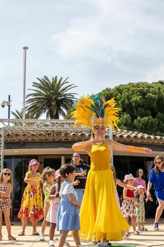 Spectacle de danse «  coquillages et crustacés » par la tribu des artistes_Sainte-Maxime
