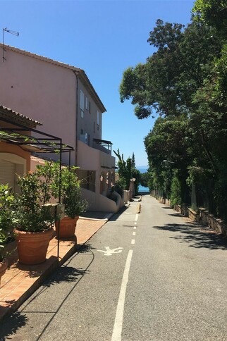 Accès plage de la Villa Mme CAZALI