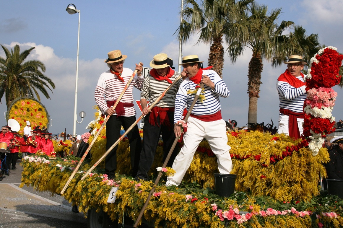 Corso du Mimosa Cavalaire.JPG